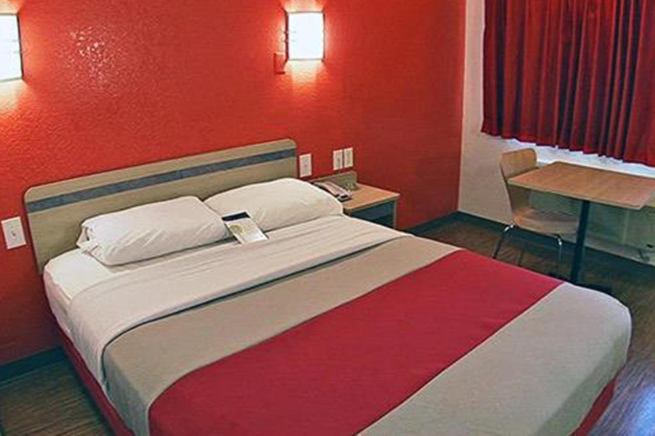 Motel 6-Pasadena, Tx Buitenkant foto